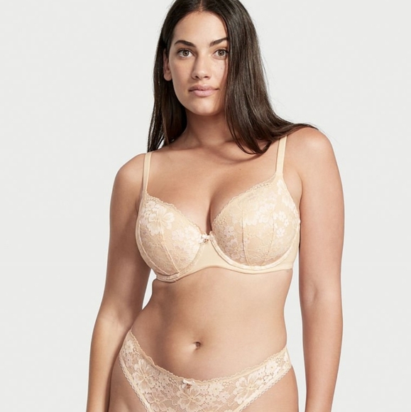 Body by Victoria Lightly Lined Smooth & Lace Demi Bra - Picture 3 of 5